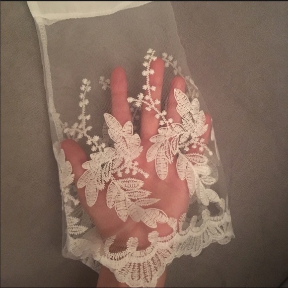 💥Sale! White Boutique Dress - Picture 7 of 8